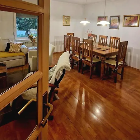 120 M2 Center Apartment