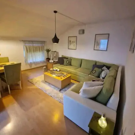 Apartment 120 M2 Center