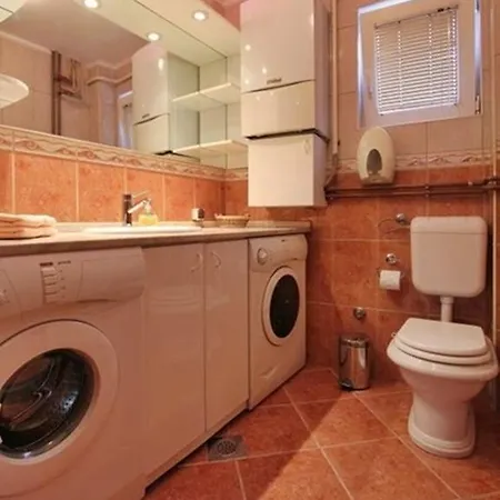 Pupa 120 M2 Center Апартаменты